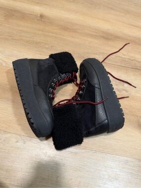 Coach Black Shearling Platform Lace-Up Boots - Women 8.5